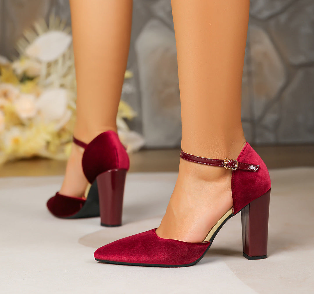 Valentina | Décolleté di Comfort Raffinato